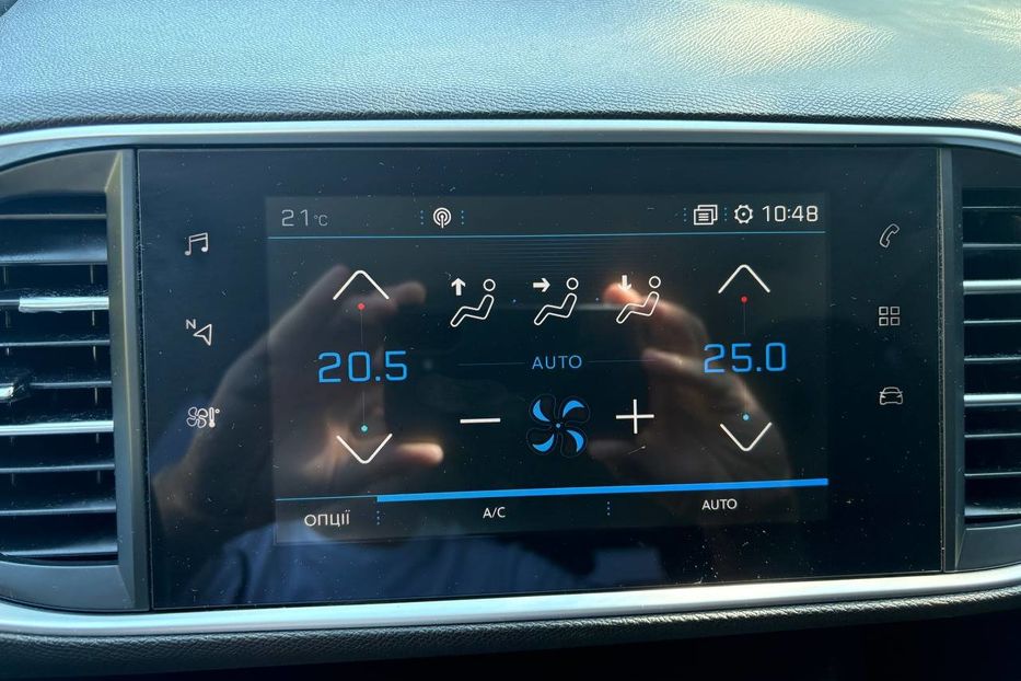 Продам Peugeot 308 НЕ МАЛЬОВАНИЙ 101%  2021 года в Львове