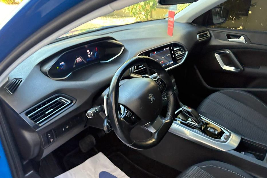 Продам Peugeot 308 LED NAV KLIM НЕ МАЛЬОВАНИЙ 101 2021 года в Львове