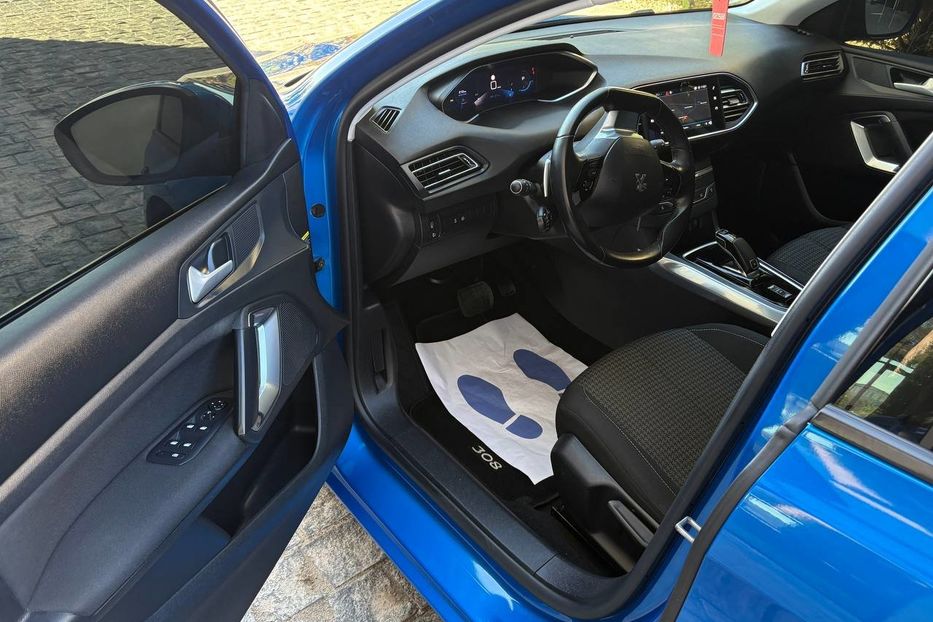 Продам Peugeot 308 LED NAV KLIM НЕ МАЛЬОВАНИЙ 101 2021 года в Львове