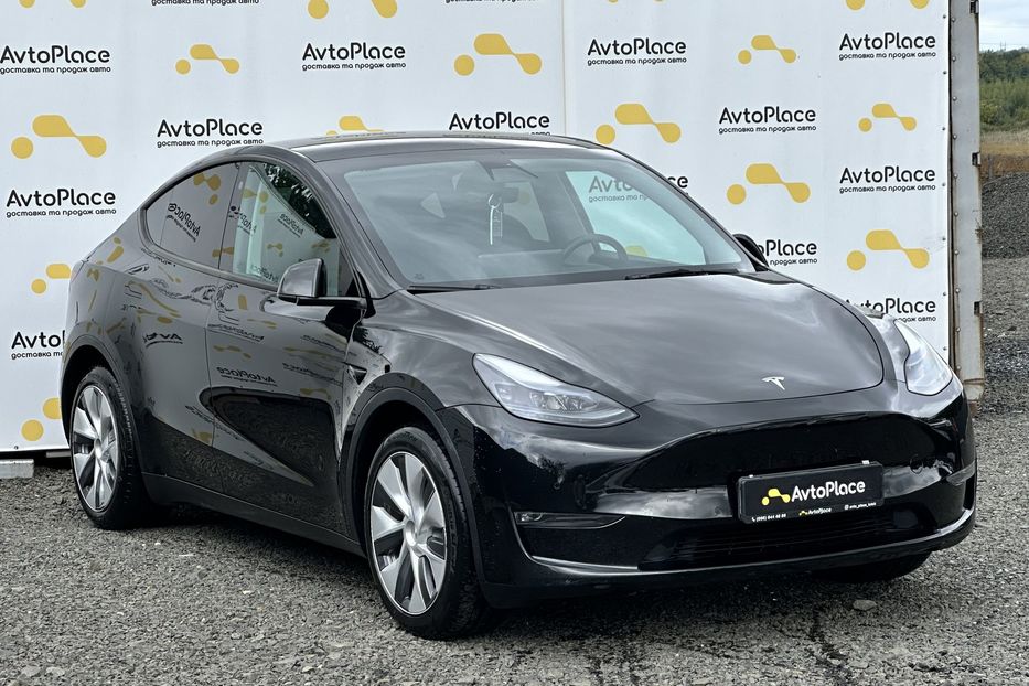 Продам Tesla Model Y 2022 года в Луцке