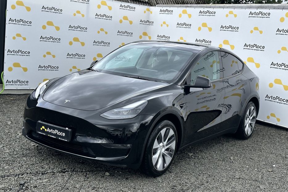 Продам Tesla Model Y 2022 года в Луцке