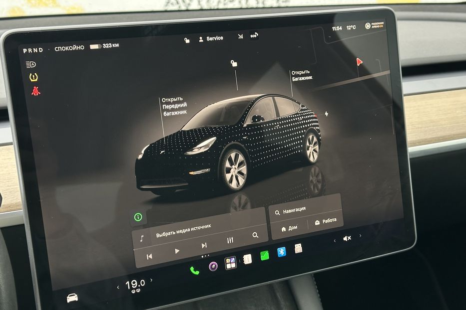 Продам Tesla Model Y 2022 года в Луцке