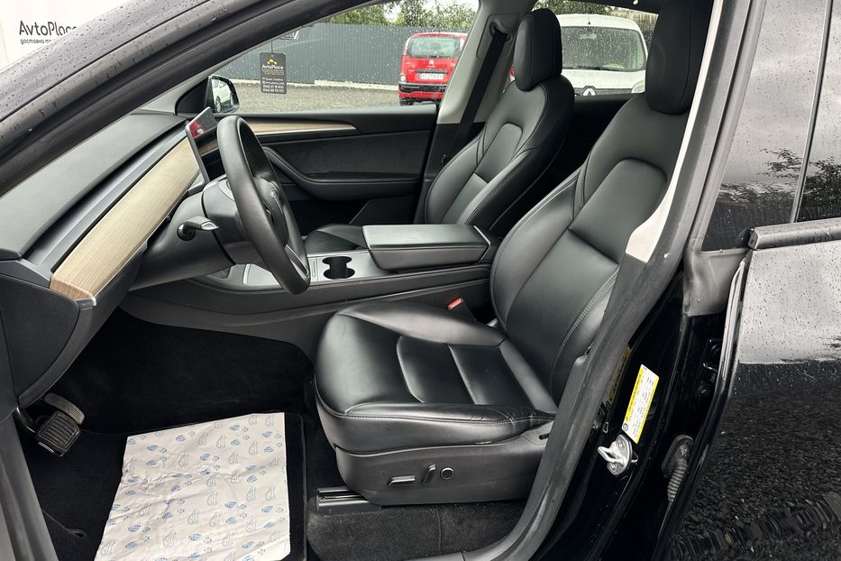 Продам Tesla Model Y 2022 года в Луцке