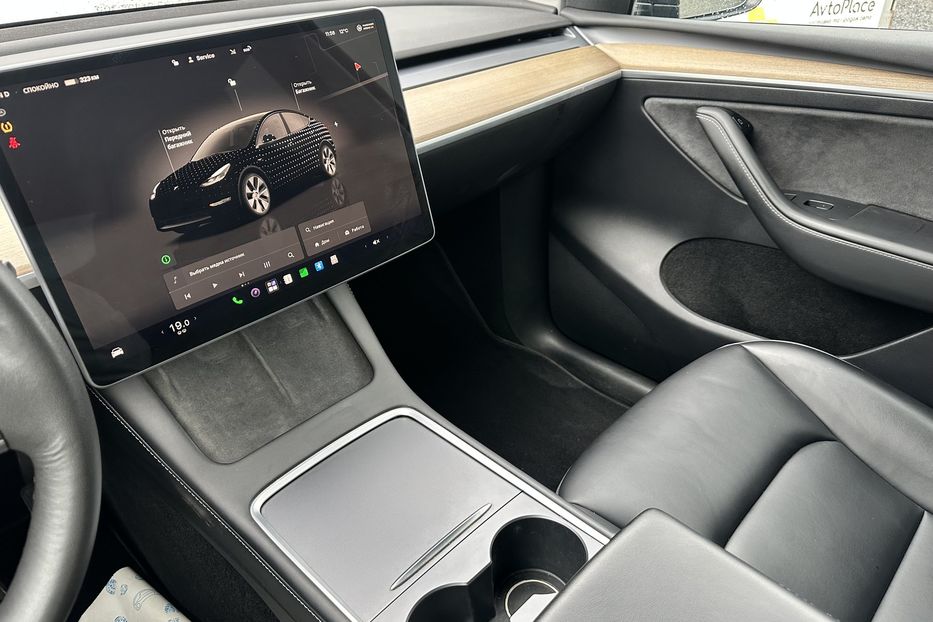Продам Tesla Model Y 2022 года в Луцке