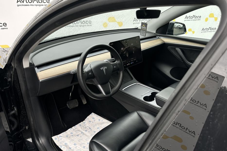 Продам Tesla Model Y 2022 года в Луцке