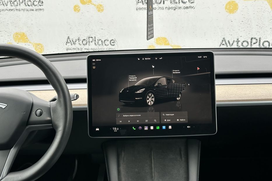 Продам Tesla Model Y 2022 года в Луцке
