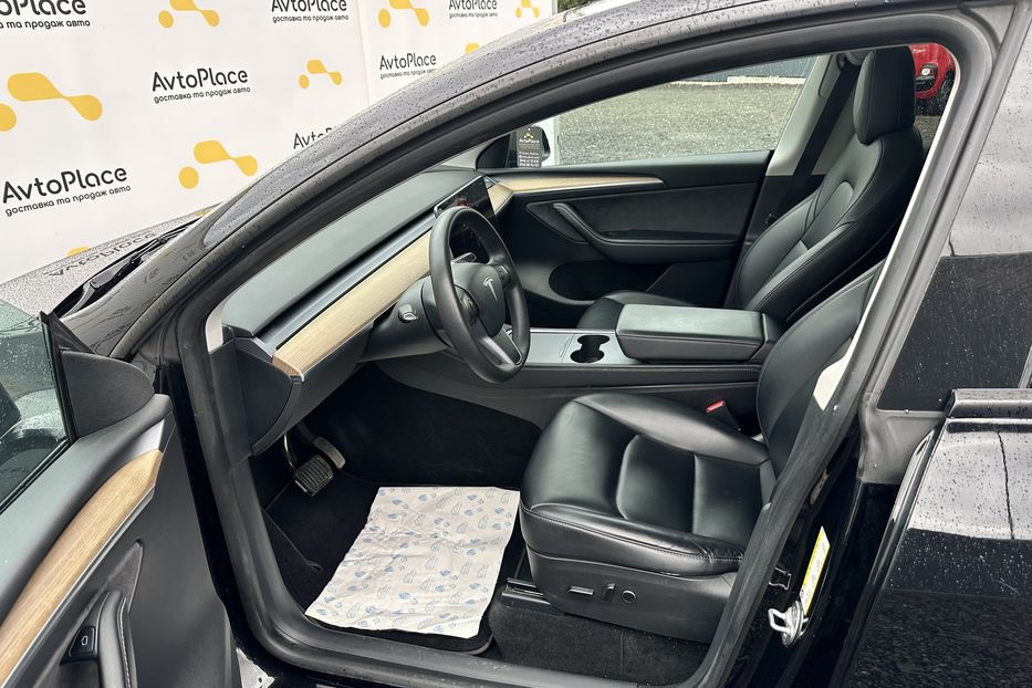 Продам Tesla Model Y 2022 года в Луцке