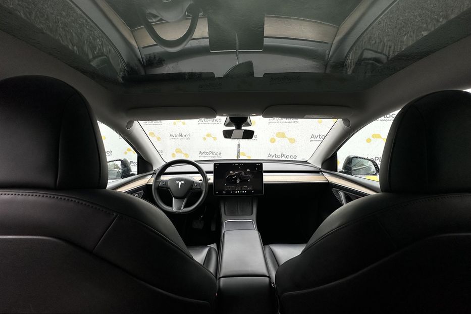 Продам Tesla Model Y 2022 года в Луцке