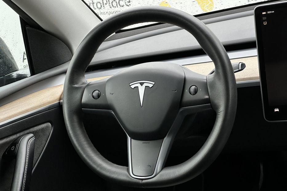 Продам Tesla Model Y 2022 года в Луцке