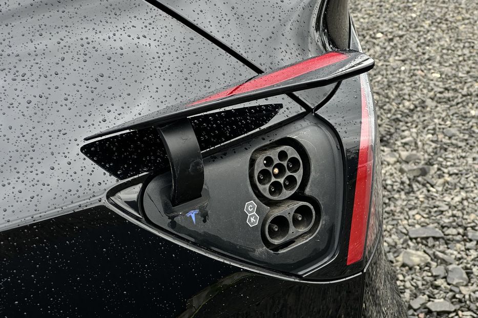 Продам Tesla Model Y 2022 года в Луцке