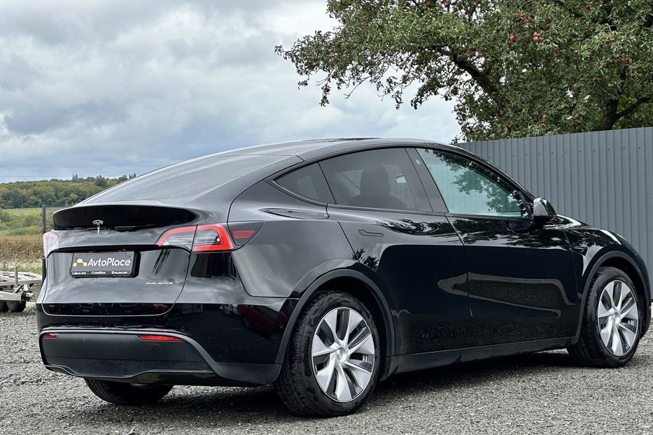Продам Tesla Model Y 2022 года в Луцке