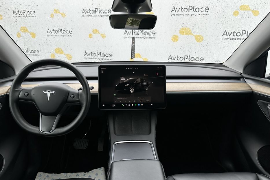 Продам Tesla Model Y 2022 года в Луцке