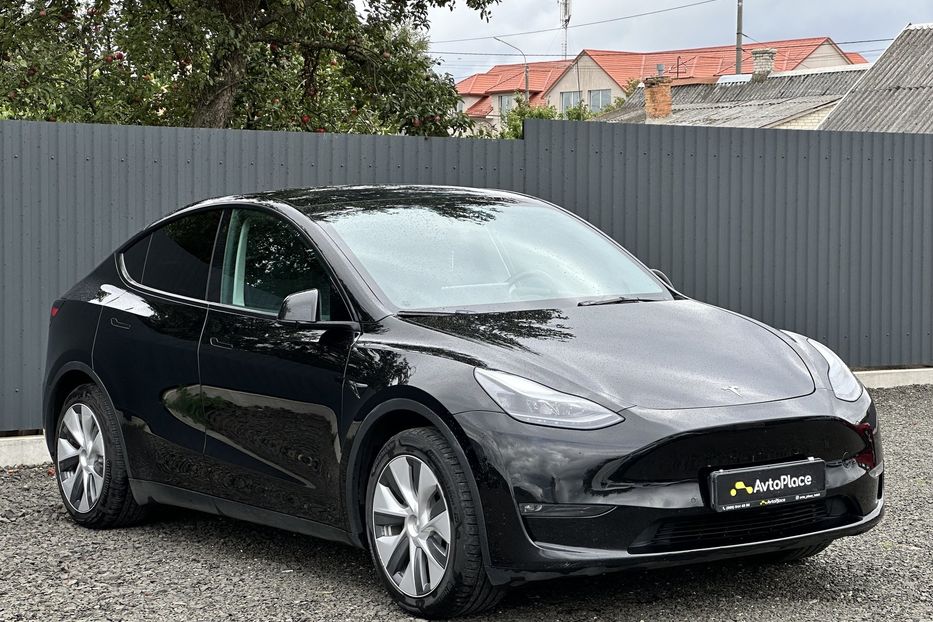 Продам Tesla Model Y 2022 года в Луцке