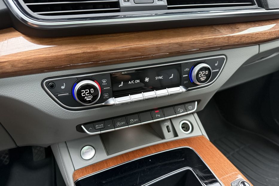 Продам Audi Q5 Авто в Рівному 2021 года в Ровно