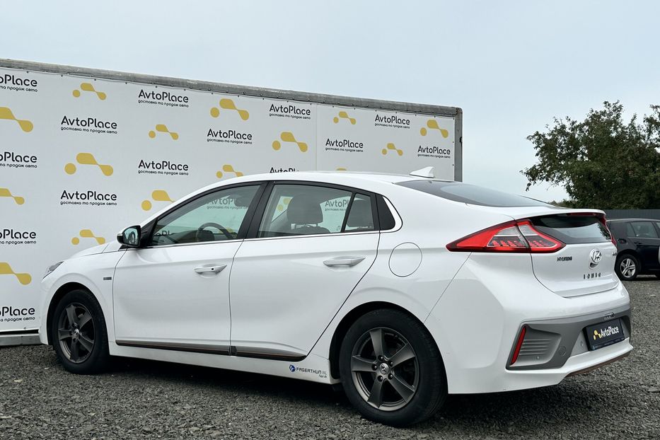 Продам Hyundai Ioniq 28 квт 2016 года в Луцке