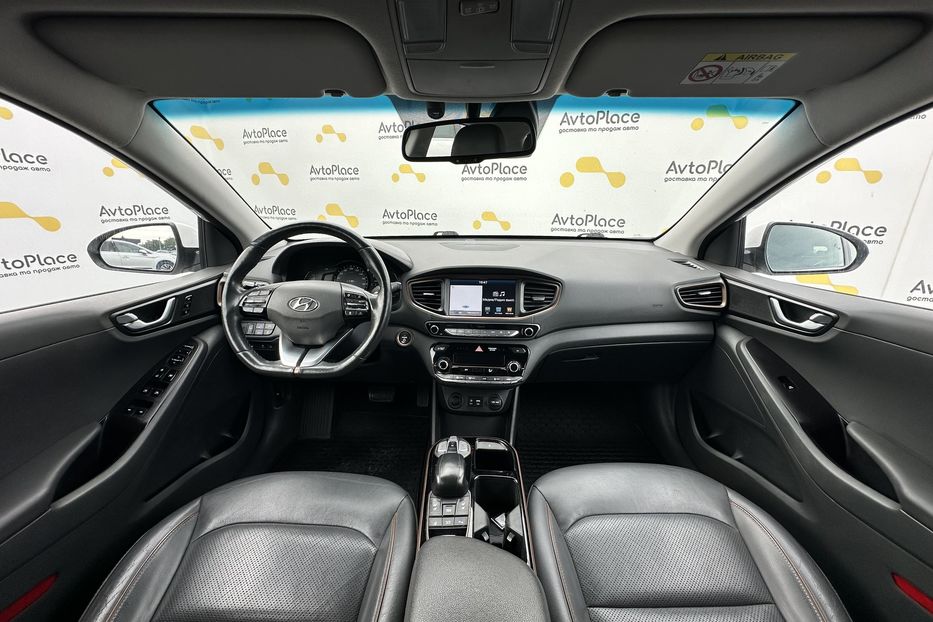 Продам Hyundai Ioniq 28 квт 2016 года в Луцке