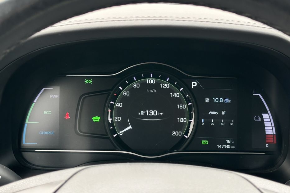 Продам Hyundai Ioniq 28 квт 2016 года в Луцке