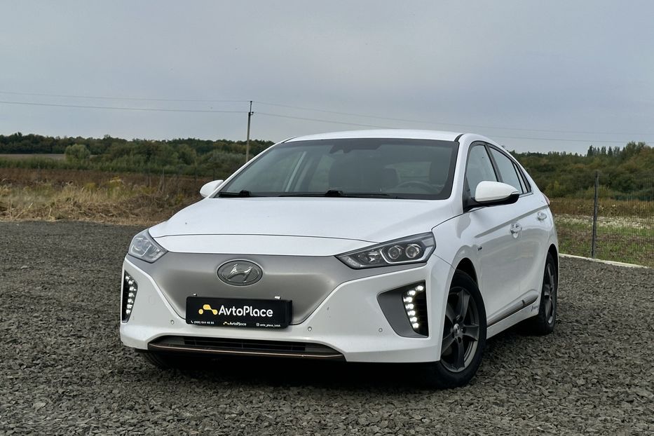 Продам Hyundai Ioniq 28 квт 2016 года в Луцке