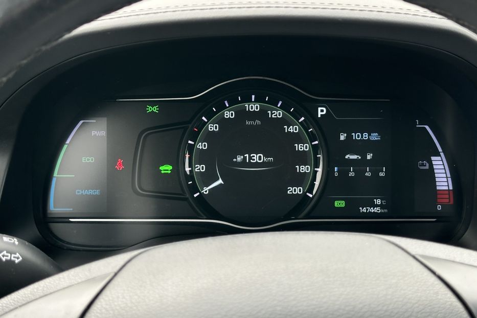 Продам Hyundai Ioniq 28 квт 2016 года в Луцке