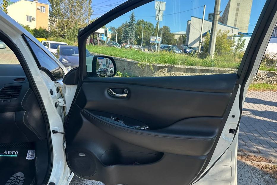 Продам Nissan Leaf 2017 года в Черновцах