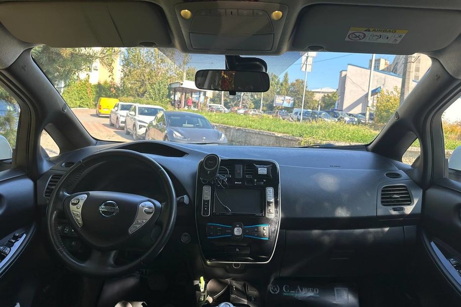 Продам Nissan Leaf 2017 года в Черновцах