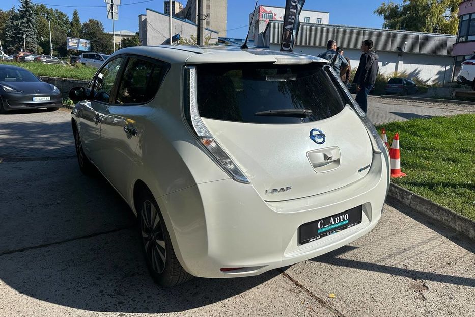 Продам Nissan Leaf 2017 года в Черновцах