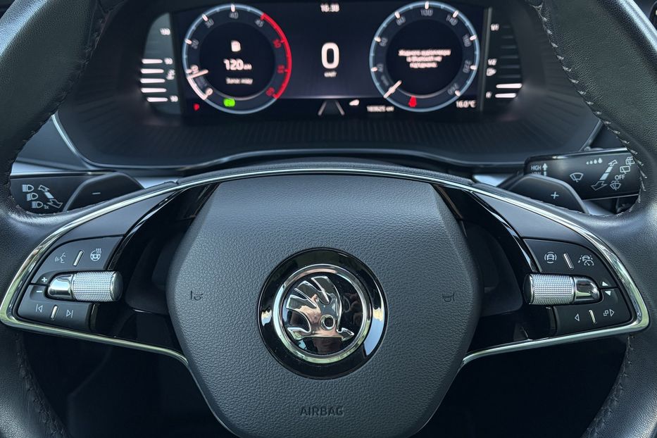 Продам Skoda Octavia А8 2.0 TDI 150к. FULL LED 2022 года в Львове