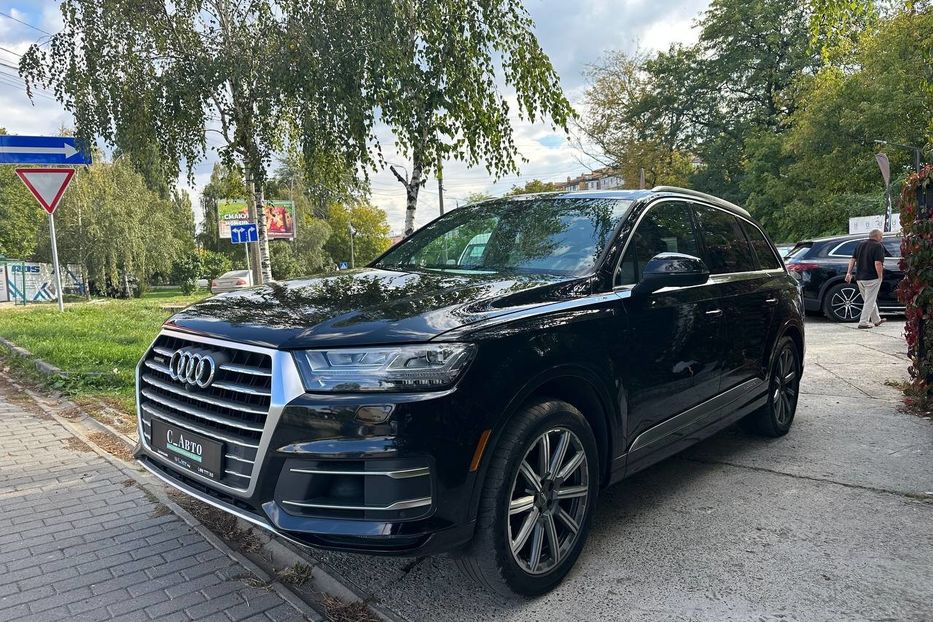 Продам Audi Q7 2017 года в Черновцах