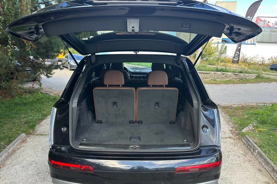 Продам Audi Q7 2017 года в Черновцах