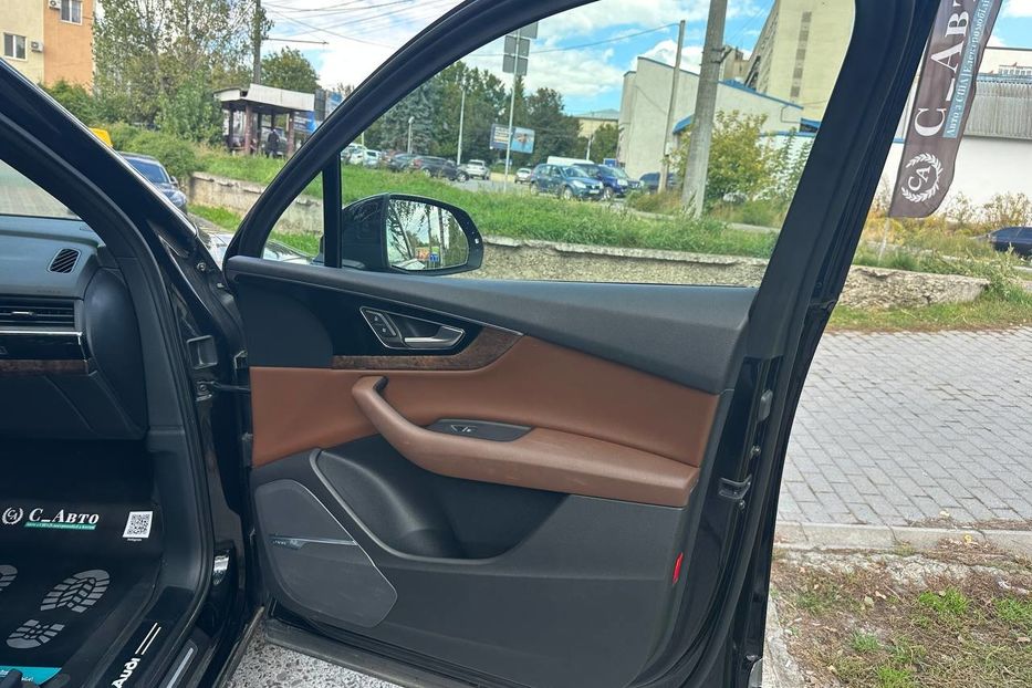 Продам Audi Q7 2017 года в Черновцах