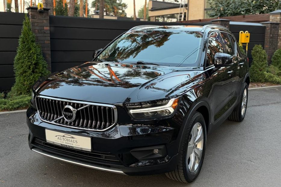 Продам Volvo XC60 XC40, T5 Momentum 2021 года в Киеве