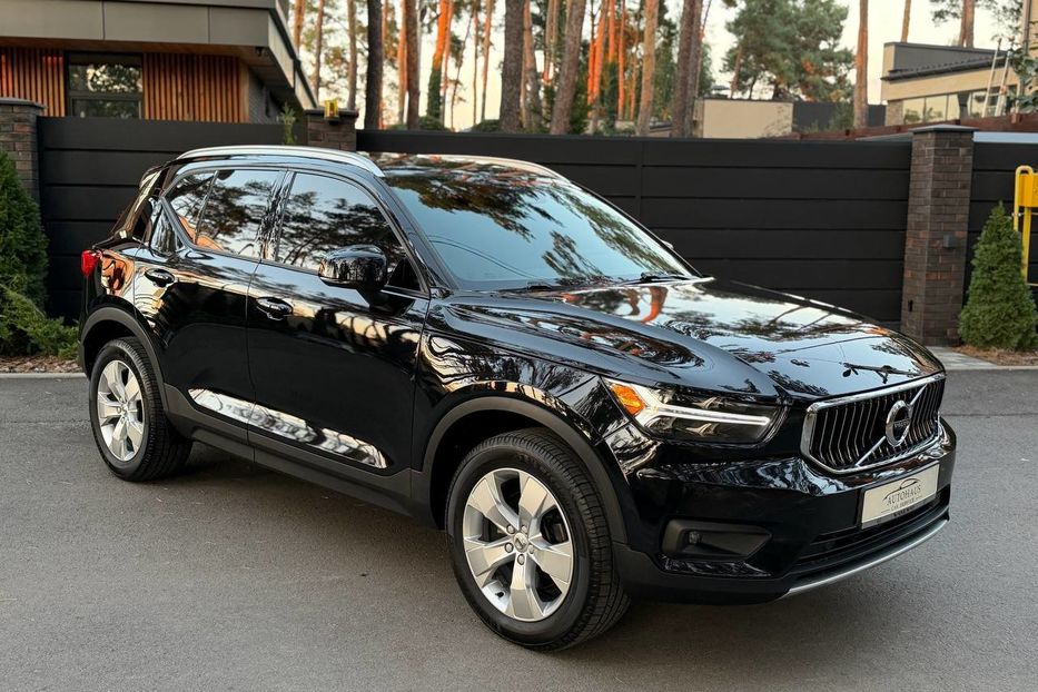 Продам Volvo XC60 XC40, T5 Momentum 2021 года в Киеве