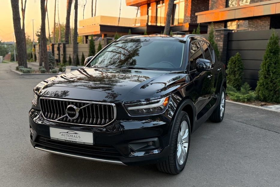 Продам Volvo XC60 XC40, T5 Momentum 2021 года в Киеве