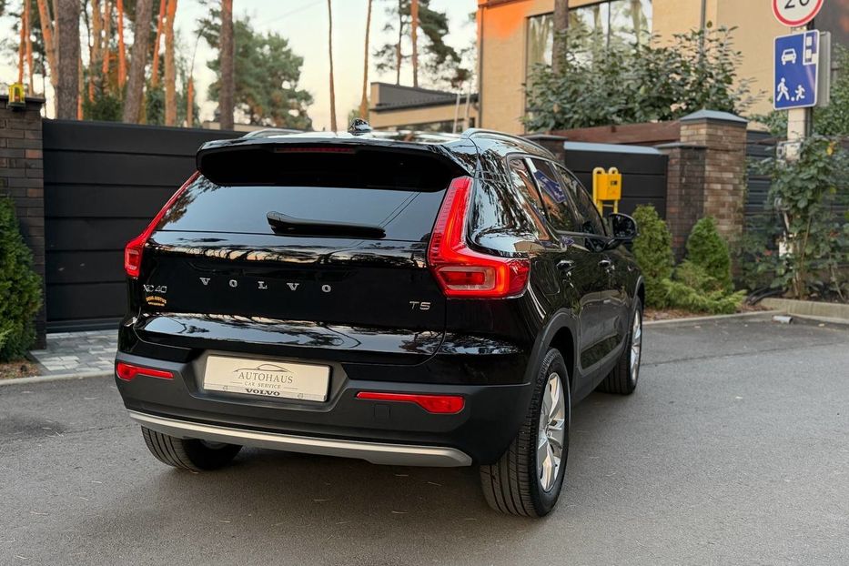Продам Volvo XC60 XC40, T5 Momentum 2021 года в Киеве