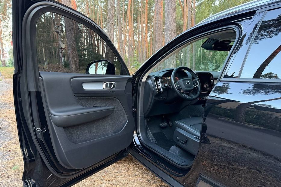 Продам Volvo XC60 XC40, T5 Momentum 2021 года в Киеве
