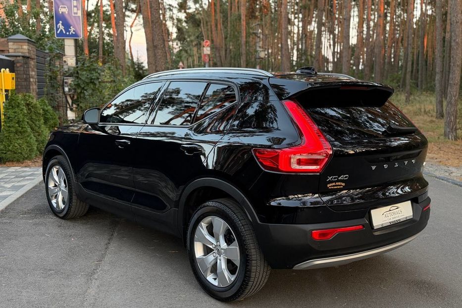 Продам Volvo XC60 XC40, T5 Momentum 2021 года в Киеве