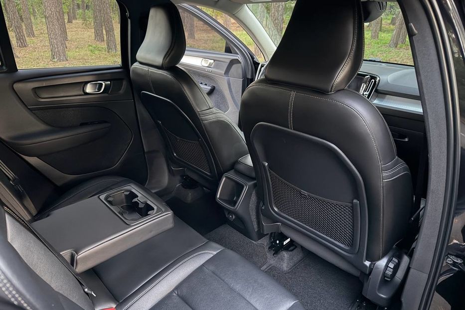Продам Volvo XC60 XC40, T5 Momentum 2021 года в Киеве