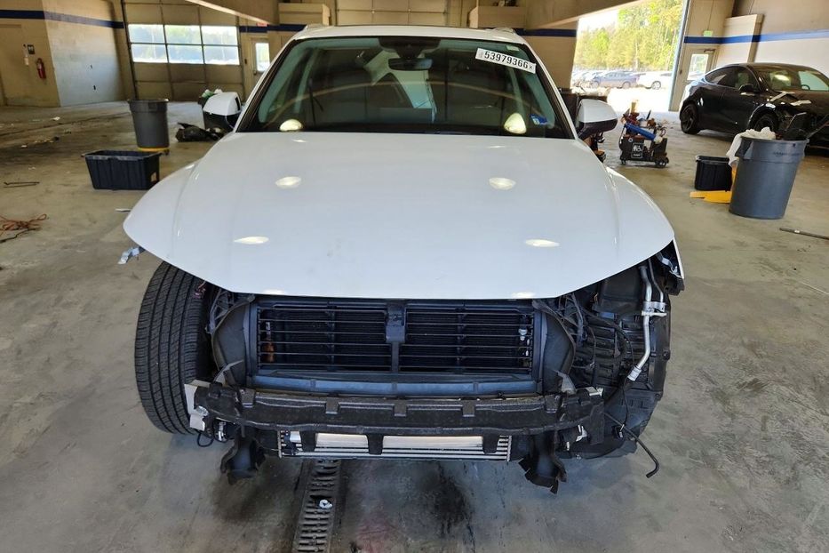 Продам Audi Q5 Premium 2021 года в Львове