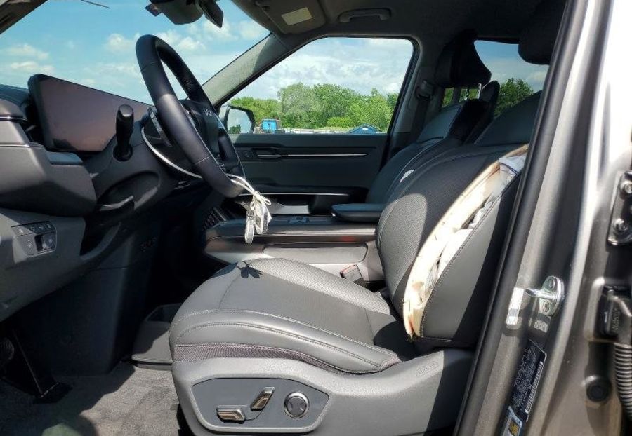 Продам Kia EV6 EV 9 2024 года в Львове
