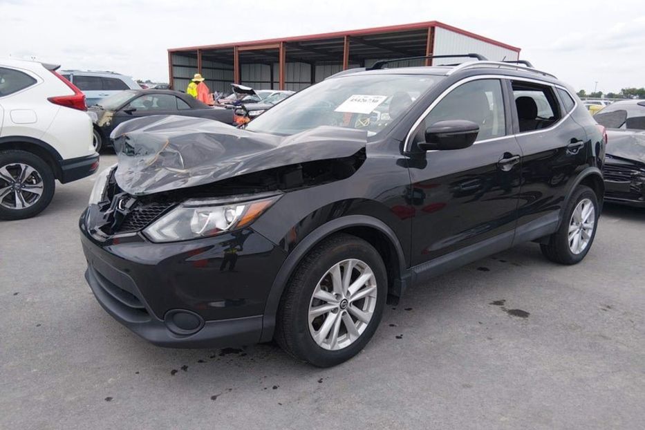 Продам Nissan Rogue Sport 2019 года в Львове