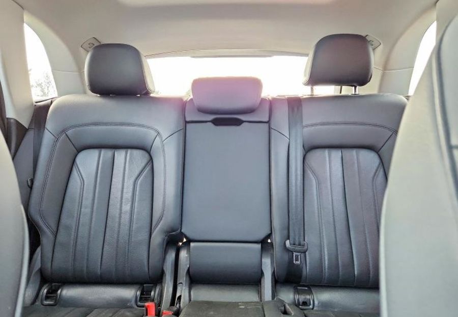 Продам Audi Q5 Premium Plus  2018 года в Львове