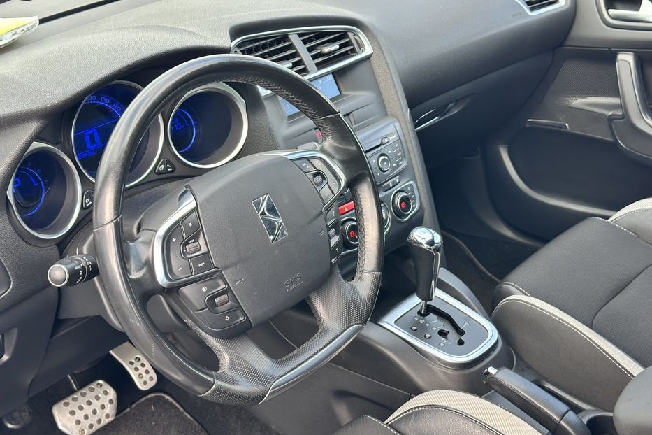 Продам Citroen DS4 2012 года в Луцке