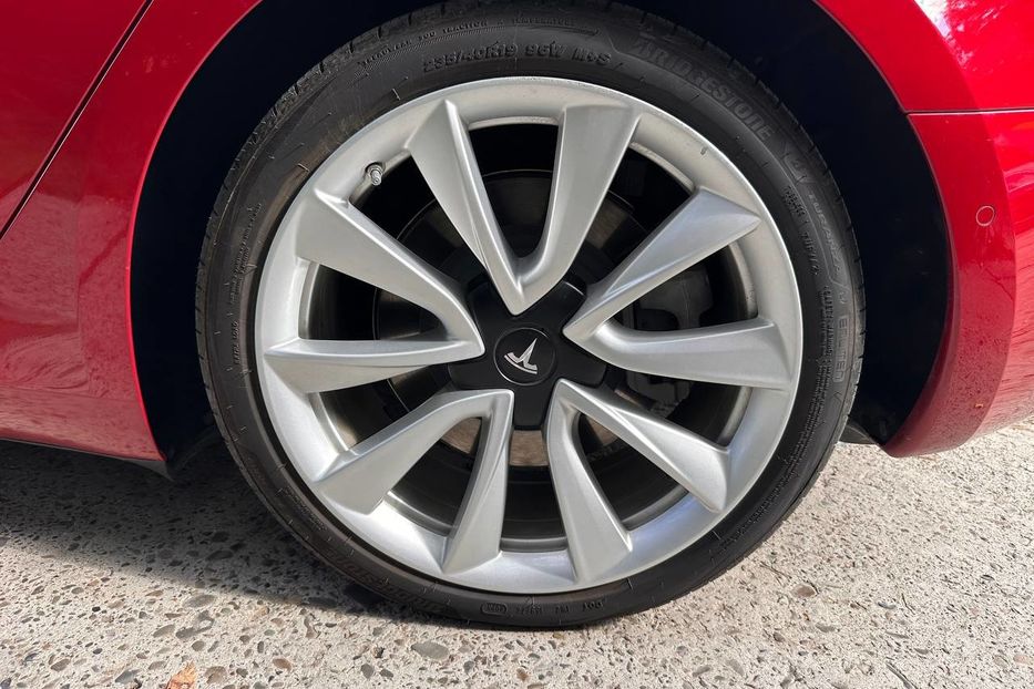 Продам Tesla Model 3 Long Range 2019 года в Черновцах
