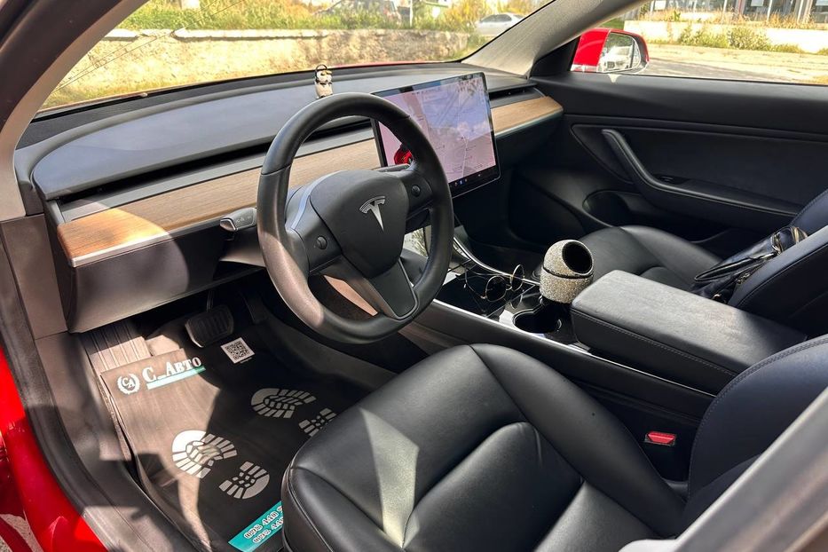 Продам Tesla Model 3 Long Range 2019 года в Черновцах