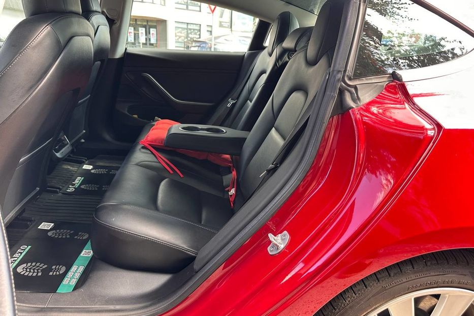 Продам Tesla Model 3 Long Range 2019 года в Черновцах
