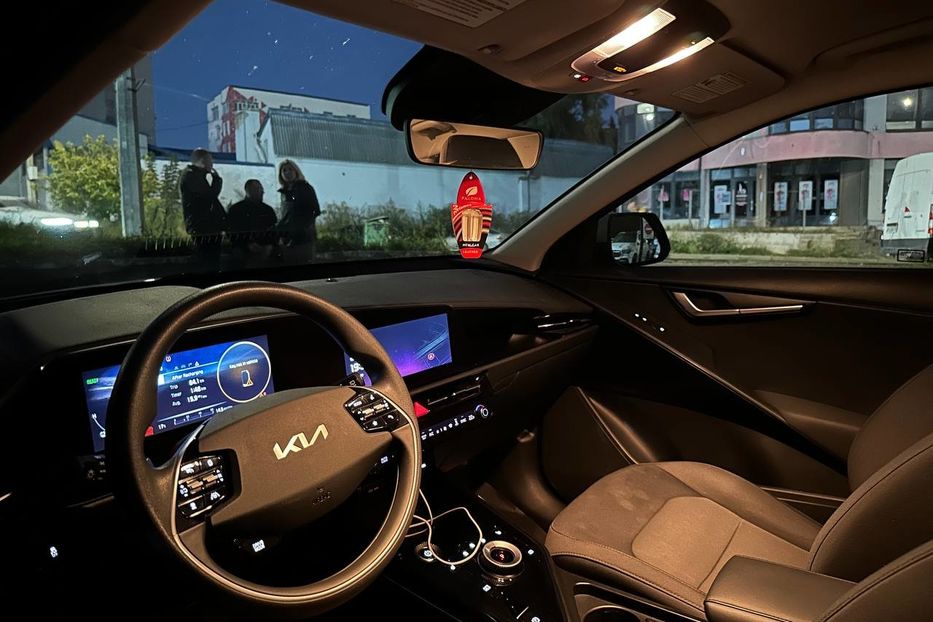 Продам Kia Niro 2024 года в Черновцах