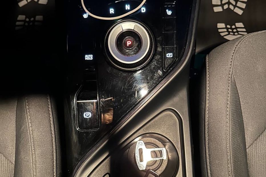 Продам Kia Niro 2024 года в Черновцах