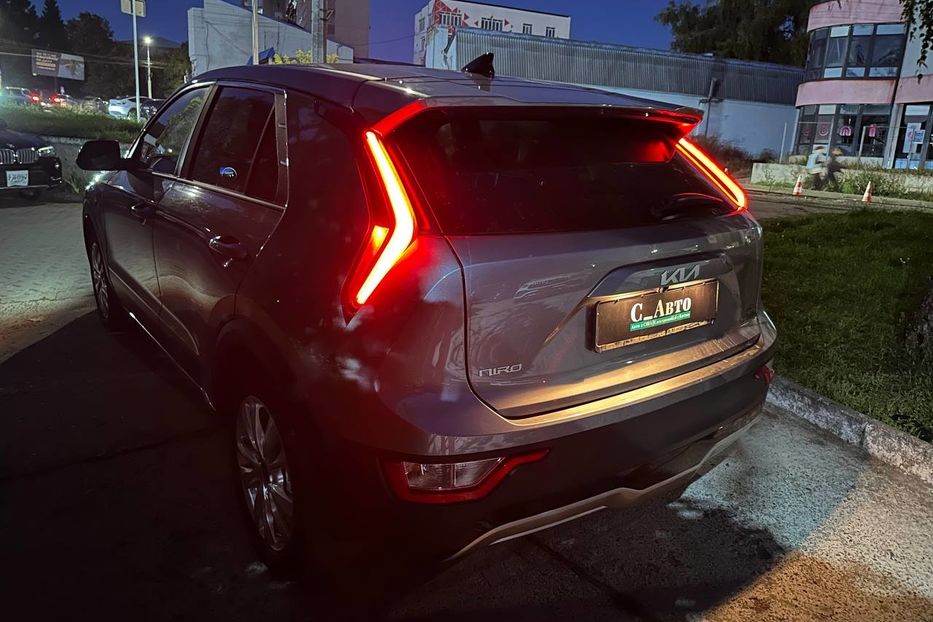 Продам Kia Niro 2024 года в Черновцах