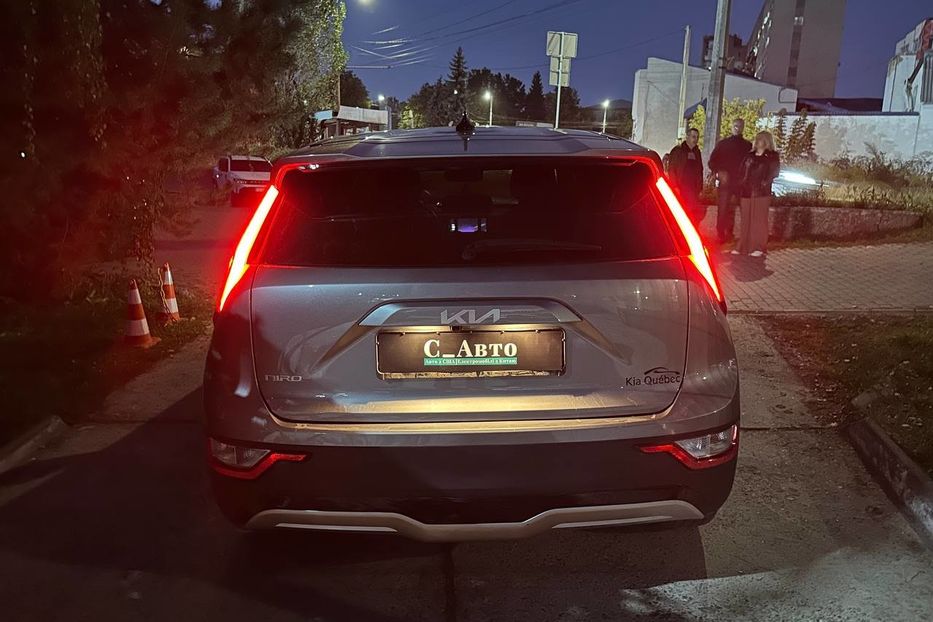 Продам Kia Niro 2024 года в Черновцах
