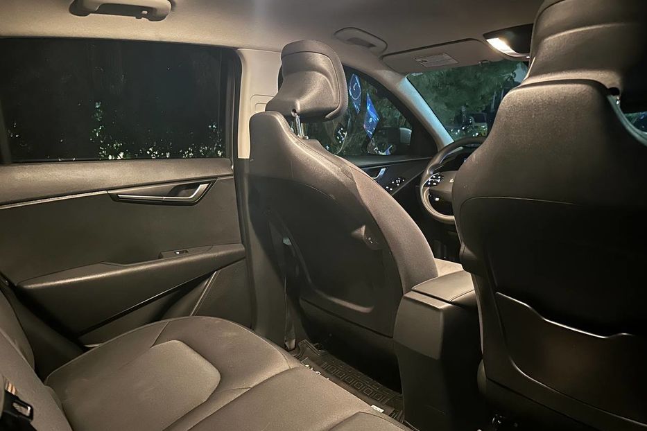 Продам Kia Niro 2024 года в Черновцах